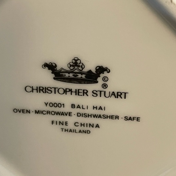 Christopher Stuart creamer and sugar bowl.  Spring flowers. - Picture 5 of 6